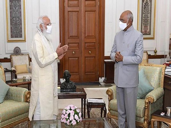 President hosts a high tea at Rashtrapati Bhavan, PM Modi will also present