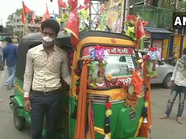 Auto Driver Ravi Agrwal: रांची के रवि अग्रवाल पर नाज, कोरोना महामारी में बने खेवनहार