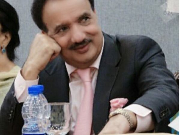  Pakistan's former minister Rehman Malik gives his blessings to mia khalifa gets trolled on social media