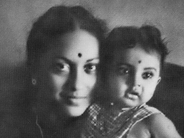 rekha childhood photo