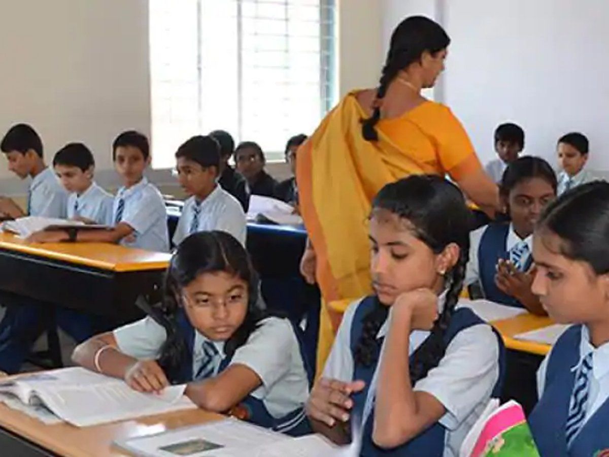 ‘यू' से ‘अगली' पढ़ाने वाली दो शिक्षिकाएं सस्पेंड, पश्चिम बंगाल के वर्धमान का मामला