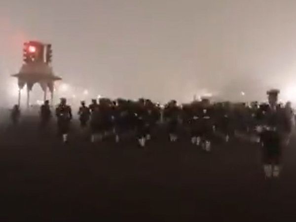 ठंड में विजयपथ पर दिखा जवानों का जोश, गर्व से भर देगा वीडियो