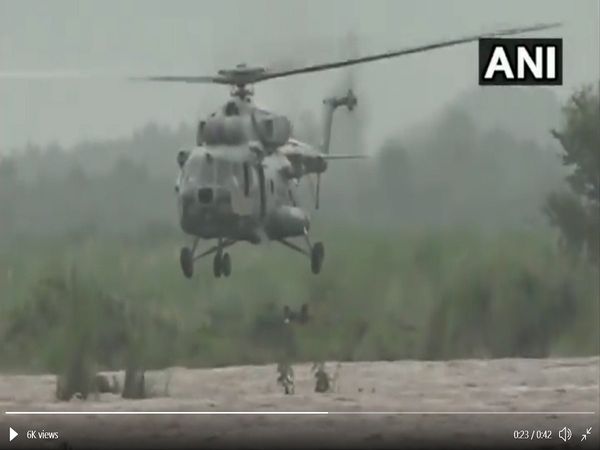 Rescue Operation:34 घंटे से उझ नदी में फंसे सात लोगों को मिली दोबारा जिंदगी, कमाल का रेस्क्यू ऑपरेशन [VIDEO]