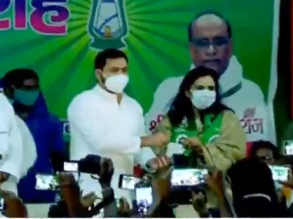 लालू प्रसाद की बहू ऐश्वर्या राय की चचेरी बहन RJD में शामिल, चाचा चंद्रिका राय को लेकर कही ये बात