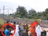 Chori Video Rob Mobile Phone on Railway Crossing Shocking Video Goes Viral
