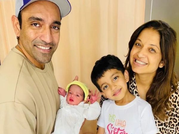 Robin Uthappa with family