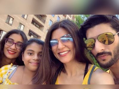 Sushmita Sen, Rohman Shawl