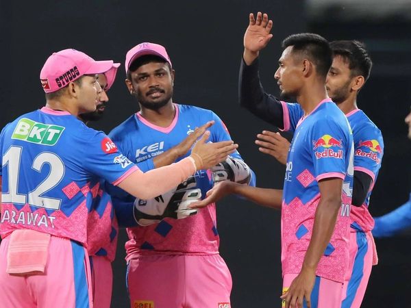 jos buttler completes century