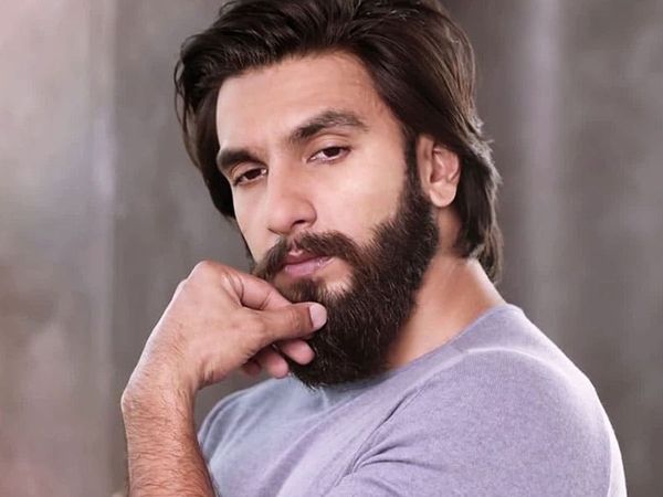 Ranveer Singh pay tribute James Bond Actor Sean Connery