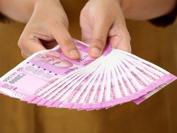 Income Tax Refund : आपको अब तक इनकम टैक्स रिफंड नहीं मिला? करें ये काम