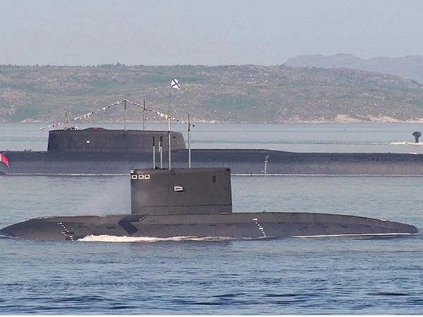 रूसी खुफिया मिशन पर परमाणु बमों से लैस दुनिया की सबसे बड़ी पनडुब्बी, जद में आ सकते हैं अमेरिका के कई शहर