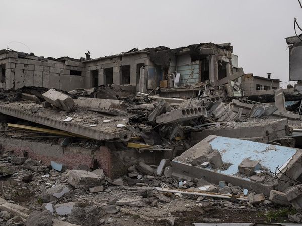 युद्ध से यूक्रेन में हर तरफ तबाही का मंजर है