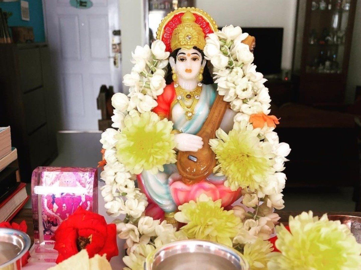 Saraswati Puja Vidhi aaj ke din, basant panachami me maa saraswati ke puja  ka,सरस्वती पूजा 2020 विधि, मुहूर्त: बसंत पंचमी के दिन इस विधि से करें देवी  सरस्‍वती की पूजा, जानें शुभ