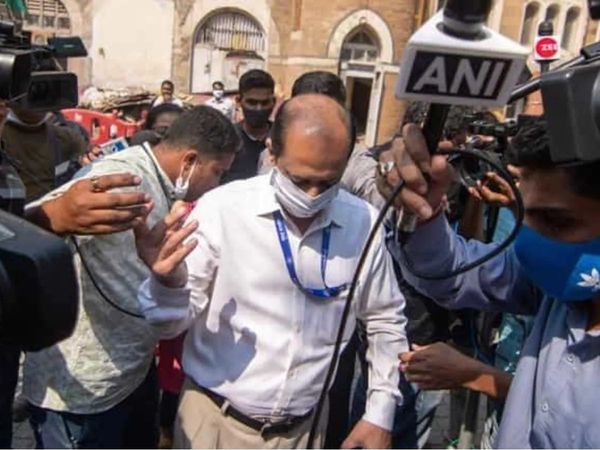 Mumbai extortion case: सचिन वाजे का ऑडियो टेप आया सामने, उगाही के लिए 'कोड वर्ड' में होती थी बातचीत