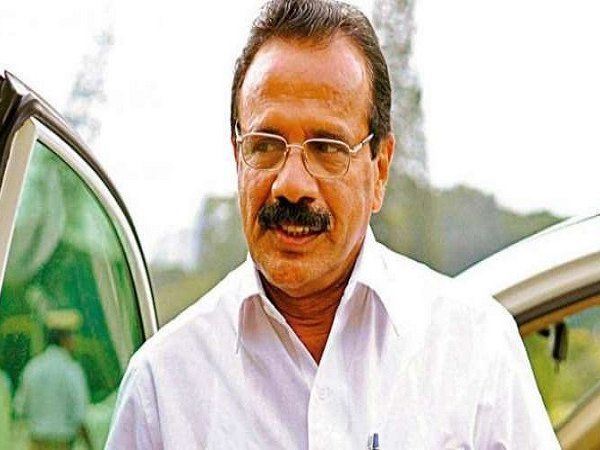 Quarantine के मुद्दे पर जब मचा हंगामा को केंद्रीय मंत्री सदानंद गौड़ा ने दी सफाई, मुझे मिली हुई है छूट