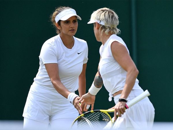 sania mirza and bethani matek sands at wimbledon