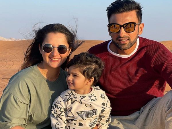 Sania Mirza with family