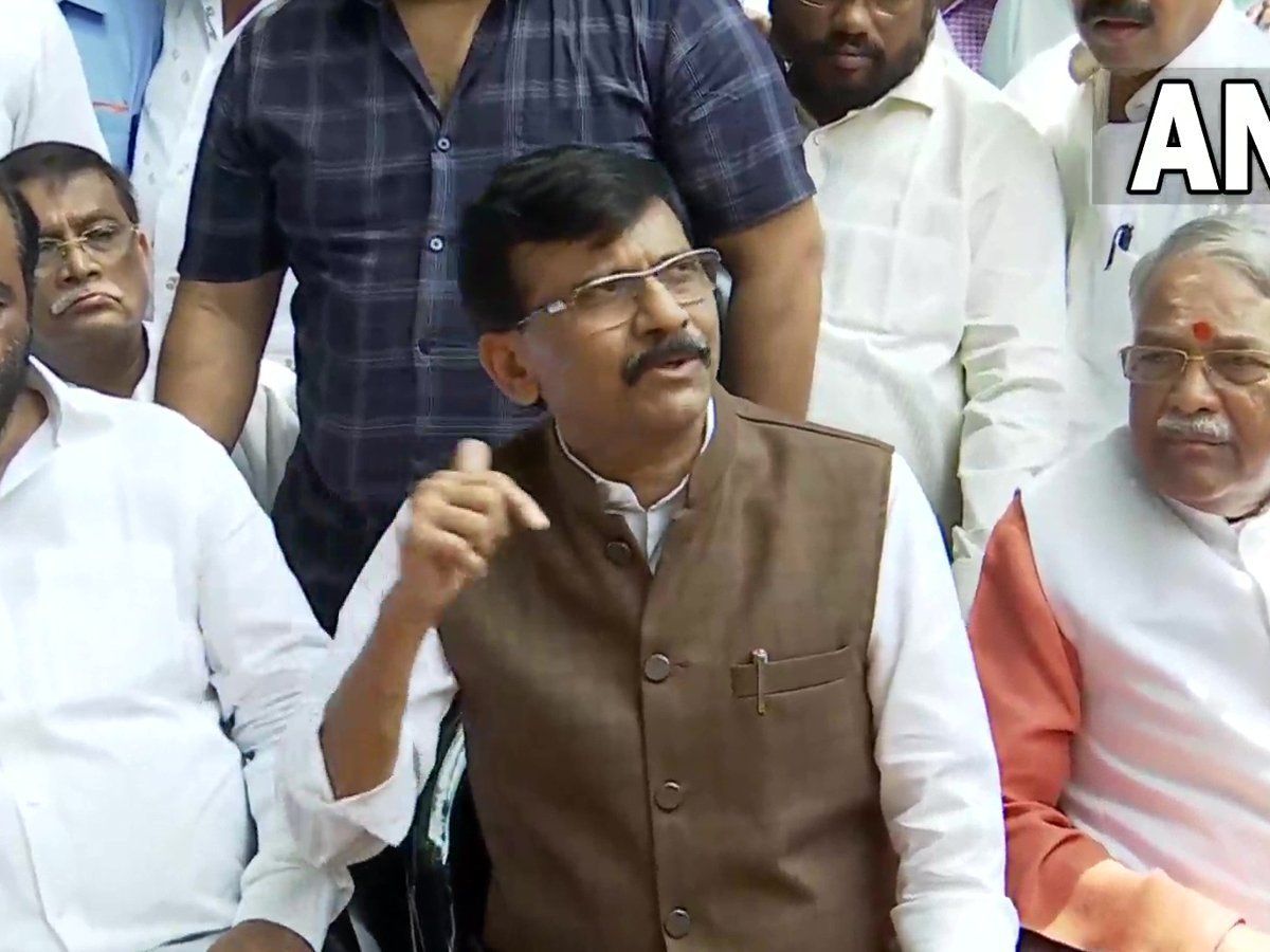 शिवसेना महाराष्ट्र में MVA सरकार से बाहर आने को तैयार, संजय राउत का बड़ा बयान