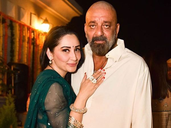 Sanjay Dutt with wife Maanayata Dutt