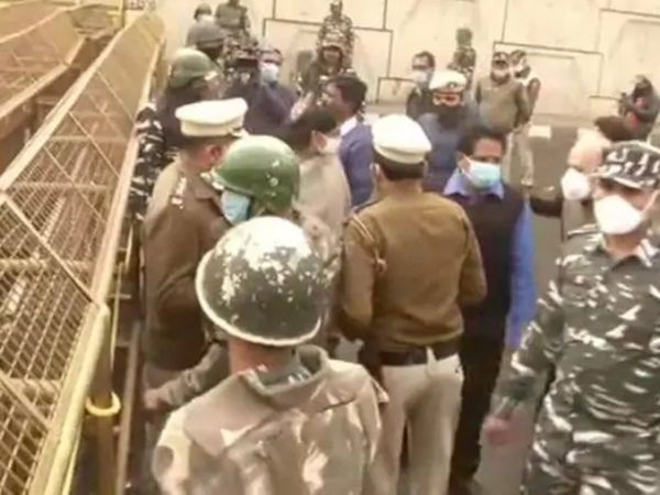 Farmers’ Protest: Opposition leaders on way to meet farmers at Ghazipur border stopped 