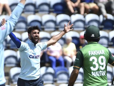 Saqib Mahmood against Pakistan Saqib Mahmood against Pakistan