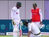 sarfaraz ahmed carry drinks for pakistani batsmen