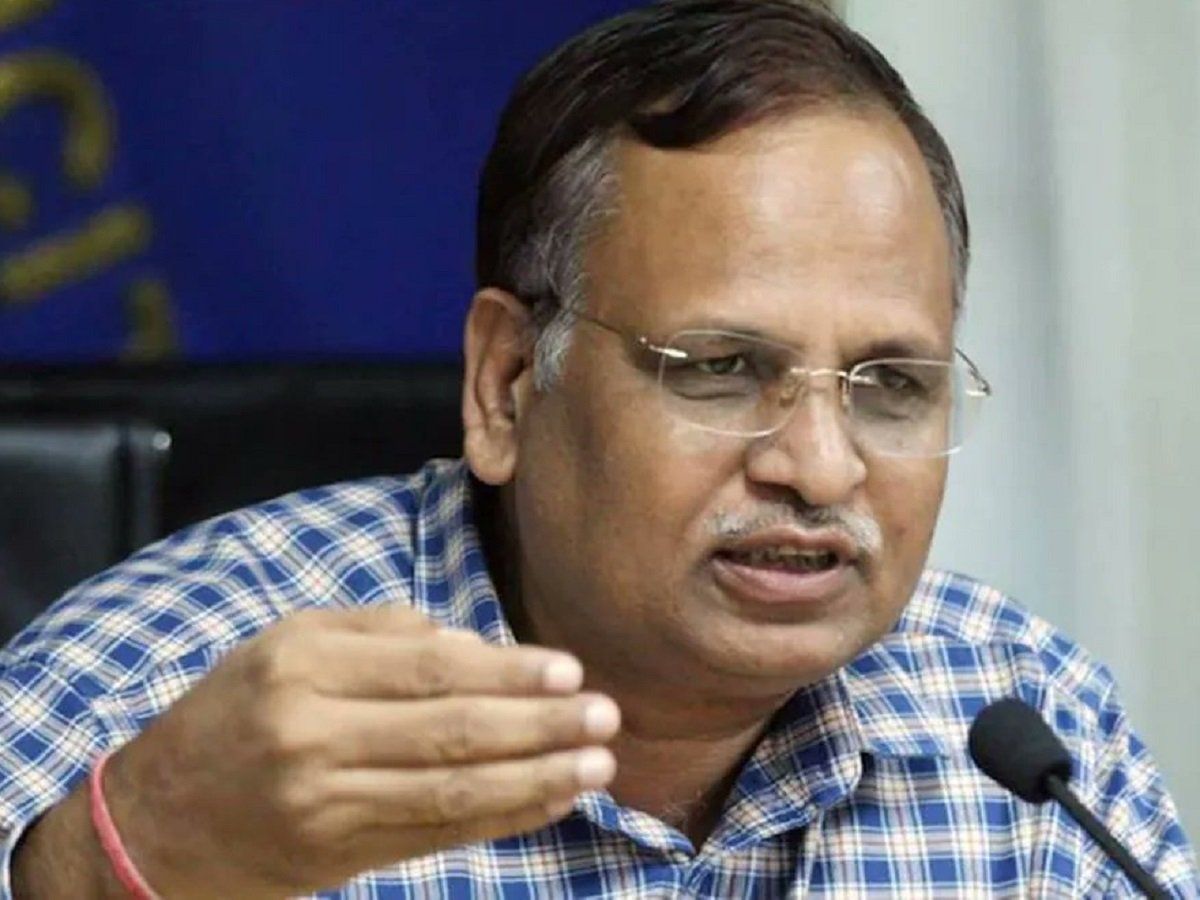 दिल्ली के स्वास्थ्य मंत्री सत्येंद्र जैन को ED ने किया गिरफ्तार, सिसोदिया बोले- केस फर्जी है, कुमार विश्वास ने कहा- मैंने जवाब मांगा था