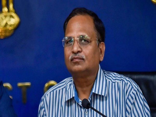 दिल्ली के स्वास्थ्य मंत्री सत्येंद्र जैन अस्पताल में भर्ती, बुखार और सांस लेने में शिकायत