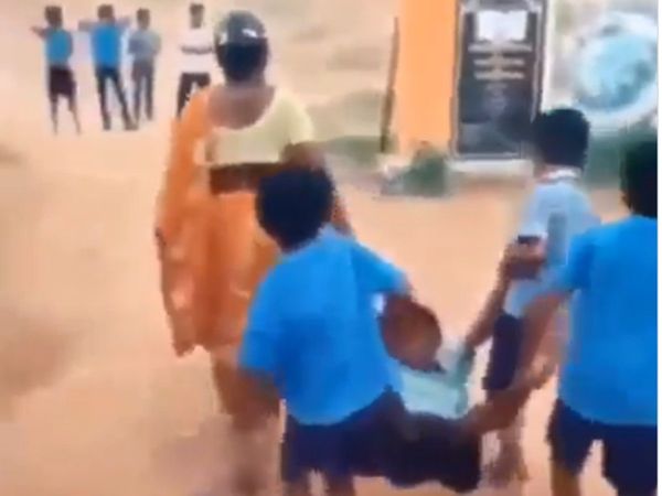 Funny Video mother hanged son with students to take him school video goes viral