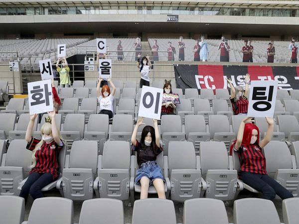 Sex dolls in Korean stadium