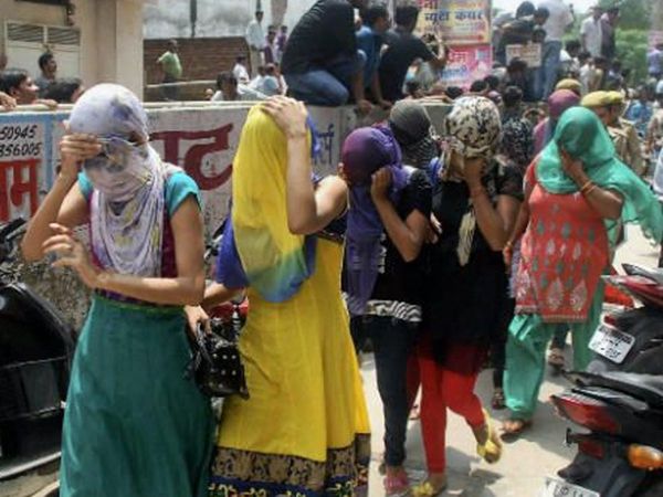  UP : Sex racket busted in Noida 18 arrested