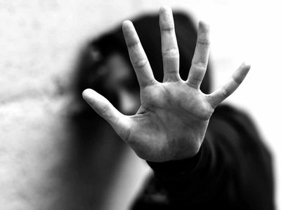 Tamil Nadu Father arrested for sexually abusing minor daughter for 8 years Tamil Nadu Father arrested for sexually abusing minor daughter for 8 years