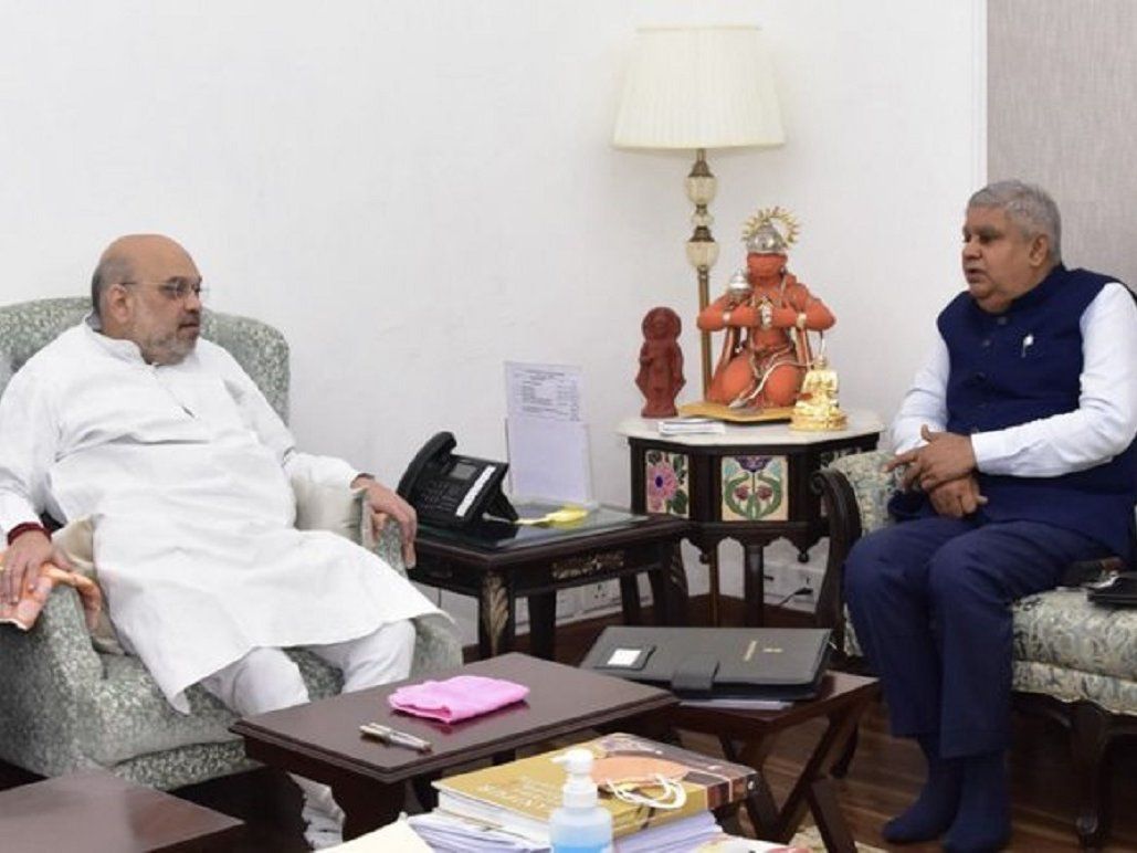 अमित शाह से मिले बंगाल के राज्यपाल धनखड़, रामपुरहाट की आगजनी पर उठा चुके हैं ममता सरकार पर सवाल