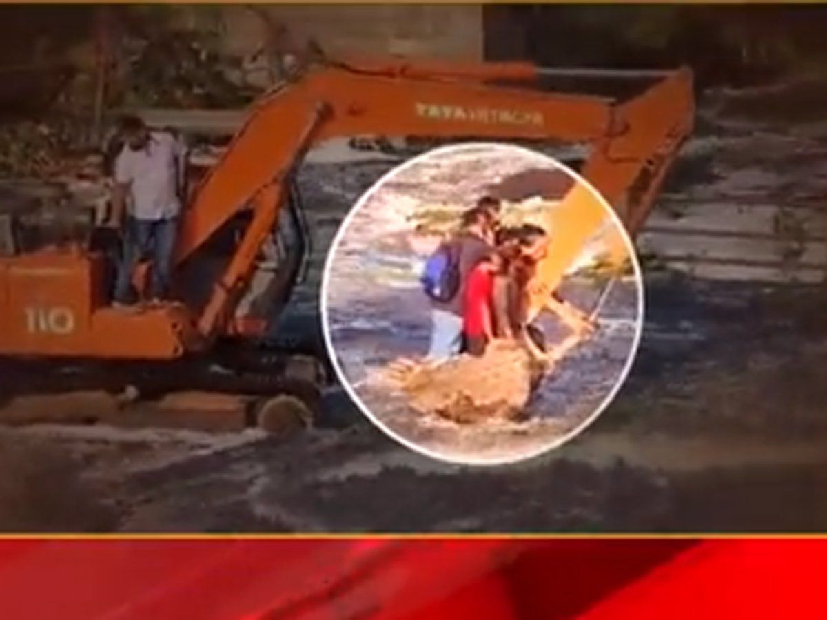 Bengaluru Flood : बेंगलुरु में हर तरफ पानी का सैलाब, बदइंतजामी से बेदम हुआ जीवंत शहर