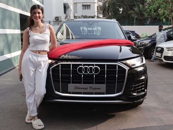 Shanaya Kapoor With Her New Audi Q7