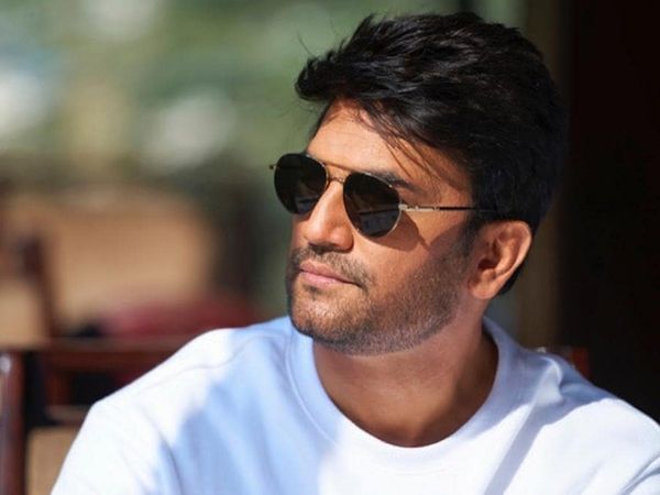 Sharad Kelkar movies, Sharad Kelkar photos, Sharad Kelkar in the family man, Sharad Kelkar in bhuj the pride of india