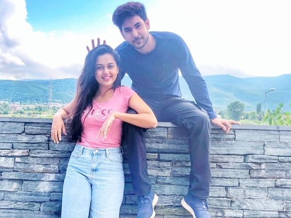 TV Star Tejasswi Prakash Shivin Narang First New Music Video After Khatron ke khildi 10