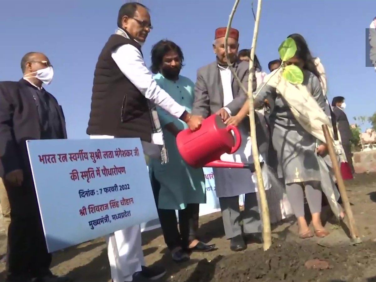 इंदौर में लगेगी लता जी की प्रतिमा, स्टेडियम, विवि-संग्रहालय भी बनेगा, CM चौहान की बड़ी घोषणा
