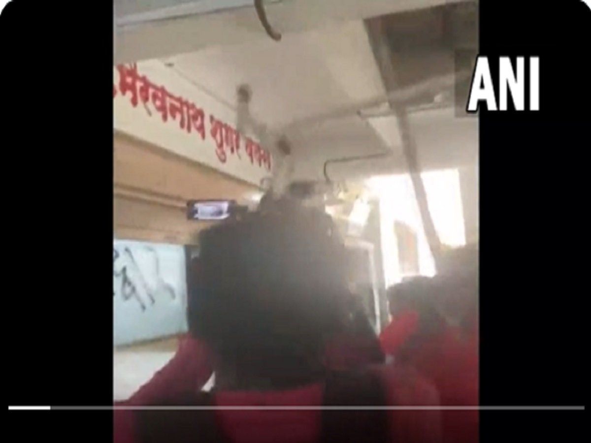 शिवसैनिको का तांडव, पुणे में बागी विधायक के दफ्तर को बनाया निशाना