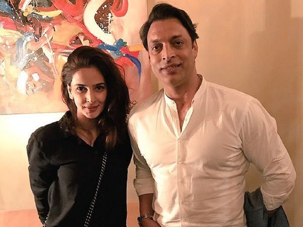Shoaib Akhtar with Saba Qamar