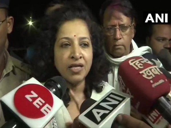 Kamal Nath Government: शोभा ओझा का बड़ा दावा, सिंधिया कैंप ने धोखे से लिए विधायकों के हस्ताक्षर