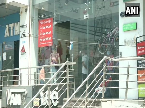 Shops reopen in Delhi's Shaheen Bagh after nearly 5 months