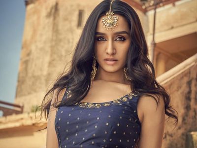 Bollywood Actress: Actress Shraddha Kapoor networth property earing in rs  in hindi know here - छोटी सी उम्र में करोड़ों की मालकिन है श्रद्धा कपूर,  करती है इतनी मोटी कमाई | Bollywood News