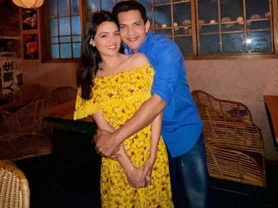 Aditya Narayan with Shweta Agarwal Aditya Narayan with Shweta Agarwal