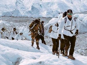 [PHOTOS] सियाचिन की खूबसूरत वादियां, अब बेस कैंप तक पहुंच सकेंगे पर्यटक, देखें तस्‍वीरें