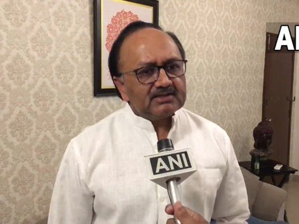 Sidharth Nath Singh attacks opposition