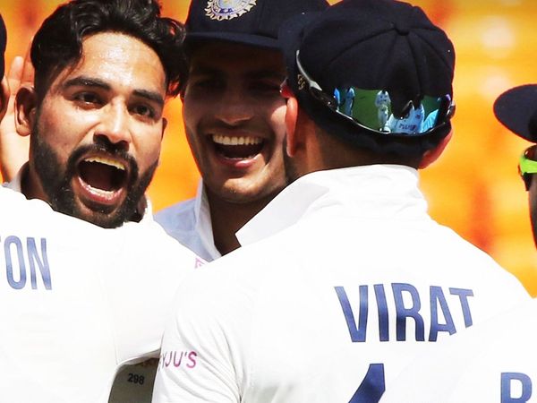 mohammed Siraj and virat kohli