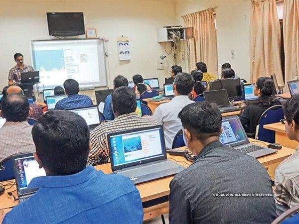 आईआईटी कानपुर और यूनिसेड की खास पहल, दिल्ली के स्कूलों में राष्ट्रीय आविष्कार लैब की होगी स्थापना