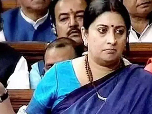 Smriti Irani: महिला सुरक्षा पर संसद में दहाड़ी स्मृति ईरानी, कांग्रेस सदस्य पर दुर्व्यवहार का आरोप