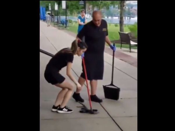 Girl Caught Giant Snake with Naked Hand Watch Viral Video